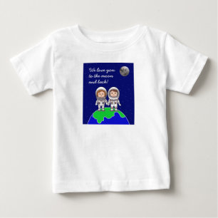 Kleinkind T-Shirt mit Mama und Vater von Jo Images