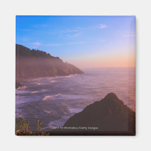 Klippen-Küstenansicht in Oregon am Sonnenuntergan Magnet