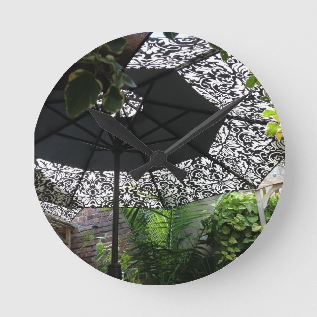 KLOCK ZUM THAI RESTURTURIEREN UMBRELLA / SZENE RUNDE WANDUHR (Vorderseite)