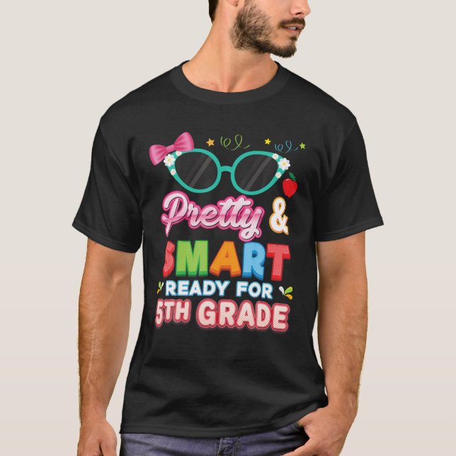 Klug und Hübsch für das 5. Jahrgang Niedliche Ki T-Shirt (Vorderseite)