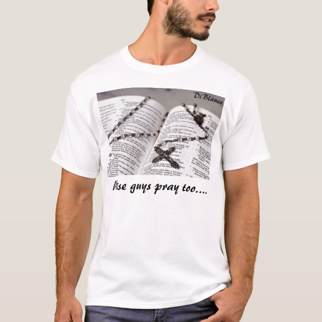 Kluge Typen beten auch…. T-Shirt (Vorderseite)