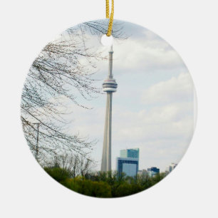 KN-Turm und Torontos Stadtan Rückseite unten Keramikornament