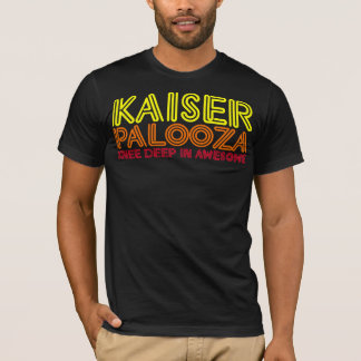 Knie tief in fantastischem T-Shirt
