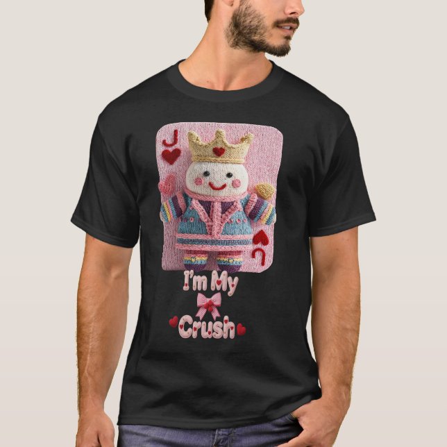 Knitted Queen of Hearts Valentine Self-Love Doll T-Shirt (Vorderseite)