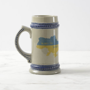 Knittern ukrainischer Staat Landkarte Text Ruhm an Bierglas