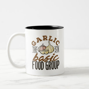 Knoblauch die 5. grundlegende Nahrungsmittelgruppe Zweifarbige Tasse