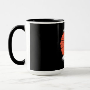 Kobra öffnet Haube, Schlange greift an Tasse