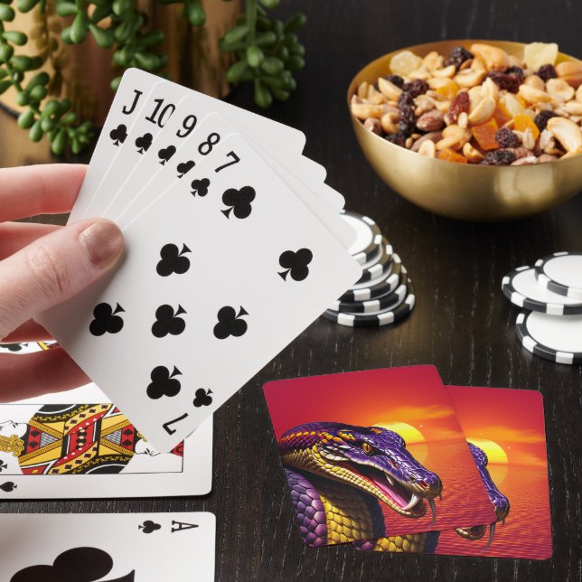 Kobraschlange mit lebhaften lila- und gelben Waage Spielkarten (In Situ)