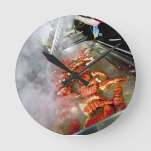 Kochen der Hummer-Schwänze Runde Wanduhr