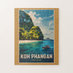 Koh Phangan Thailand Reisen Art Vintag<br><div class="desc">Koh Phangan Retro Vektor Reise Design. Ko Pha-ngan ist eine Insel im Golf von Thailand in der Provinz Surat Thani im Süden Thailands.</div>