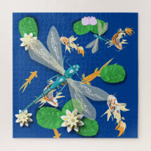 Koi Carp, Water Lily und Blue Dragonflies