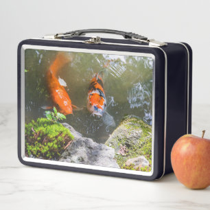 Koi-Fisch in einem Teich Metall Brotdose
