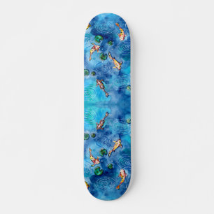 Koi Pond im Regen Skateboard