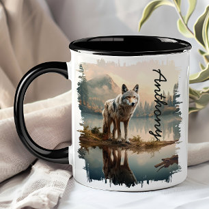 Kojote, gespiegelt am Mountain Lake Tasse