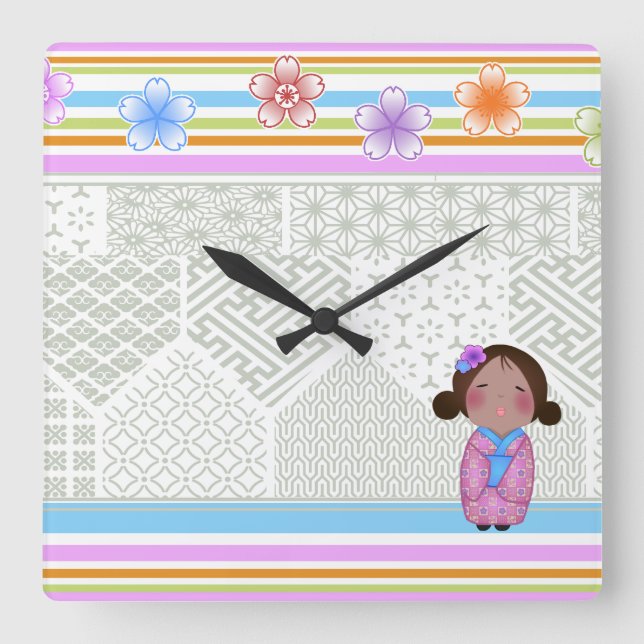 Kokeshi-Sakura Quadratische Wanduhr (Vorderseite)