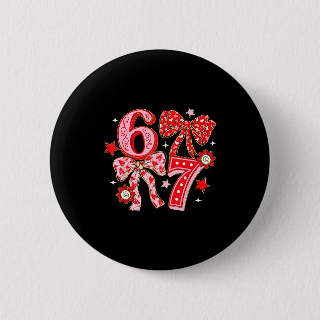 Kokette Valentine 67 Sechs Sieben Bogen Valentinst Button (Vorderseite)