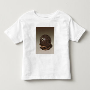 Kokosnuss gemeißelt in ein Gesicht, c.1895 Kleinkind T-shirt
