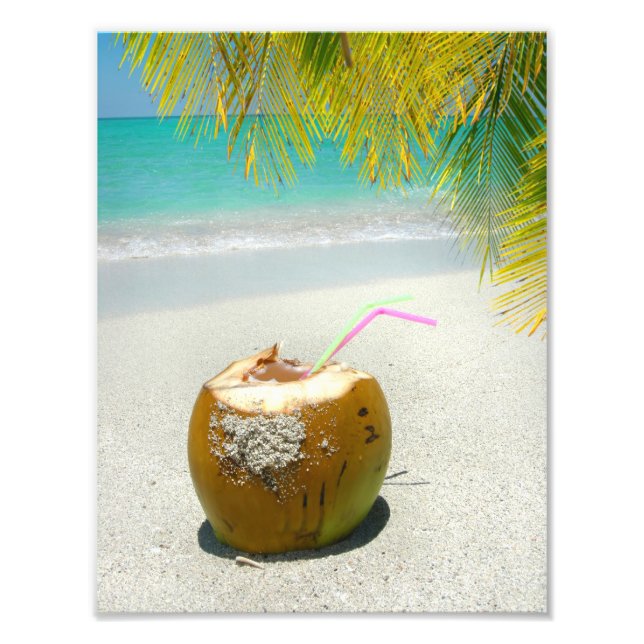 Kokospalme am tropischen Strand mit Blätter aus Pa Fotodruck (Vorne)