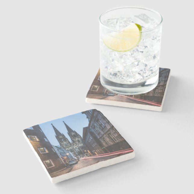 Köln Deutschland Steinuntersetzer (Seitenansicht)