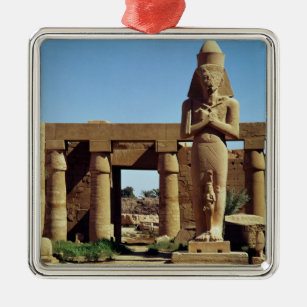 Koloss von Ramesses II: stehende Statue von Silbernes Ornament