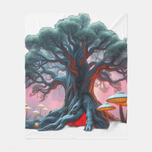 Kolossaler Baum mit glühenden Pilzen Fleecedecke