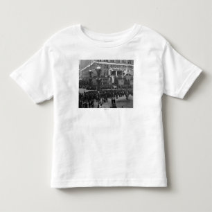 Kolumbianische Parade, die auf See-Front Chicago Kleinkind T-shirt