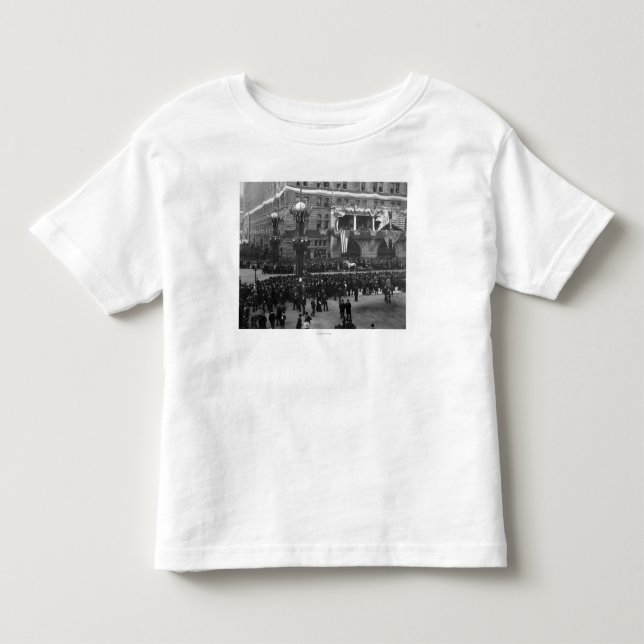 Kolumbianische Parade, die auf See-Front Chicago Kleinkind T-shirt (Vorderseite)