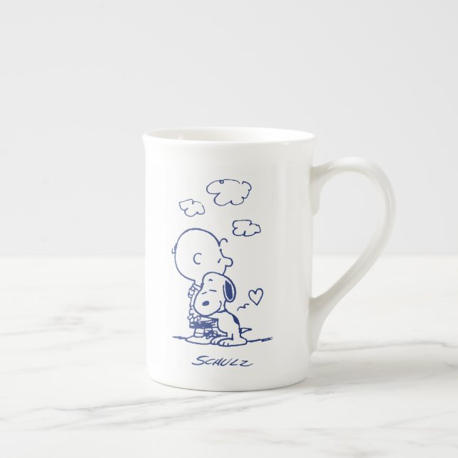 Komfort und Sicherheit | Charlie & Snoopy Hug Prozellantasse (Rechts)