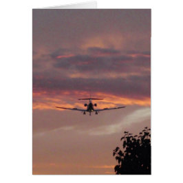 Kommerzielle Jet-Landung bei Sonnenuntergang