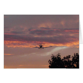 Kommerzielle Jet-Landung bei Sonnenuntergang