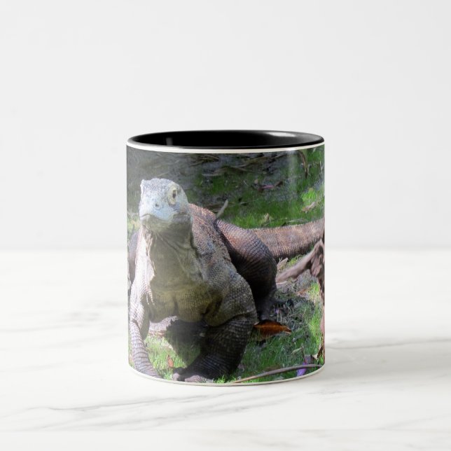 Komodo Dragon (0606) Mug (Centre)
