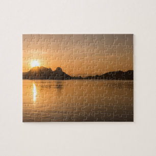 Komodo-Insel bei Sonnenuntergang