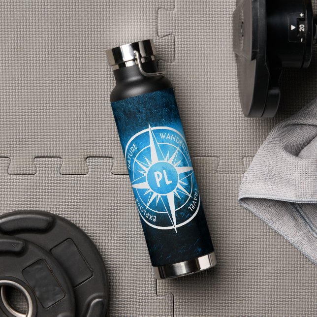 Kompass-Sternemblem Monogramm Nebel in Fichtenwald Trinkflasche (Fitnessstudio)