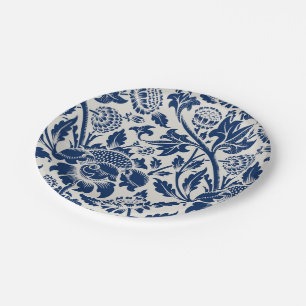 Komplexes blaues Blumenmuster auf hellem Hintergru Pappteller