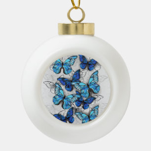 Komposition von weißen und blauen Schmetterlingen Keramik Kugel-Ornament