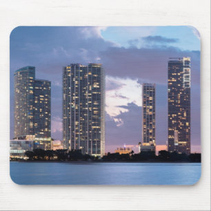 Kondominiumtürme in der Ufergegend in Miami Mousepad