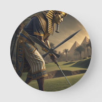König Tut spielt Golf Lustige alte ägyptische Kun