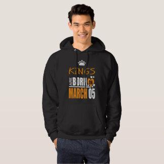 Könige sind auf März 5 geboren Hoodie