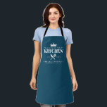 Königin der Küche Lady Koch Personalisiert Blue Schürze<br><div class="desc">Perfekte Geschenke für deine Mutter, Oma, Schwester oder jede wichtige Dame in deinem Leben, die Lieben zum Kochen! Königin der Schürze Küche. Einfach zu personalisieren!</div>