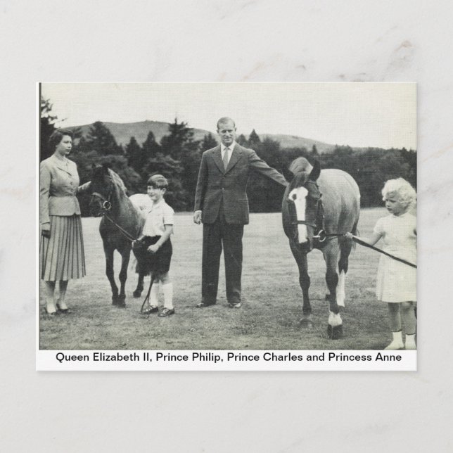 Königin Elizabeth II., Prinz Philip, Charles, Anne Postkarte (Vorderseite)