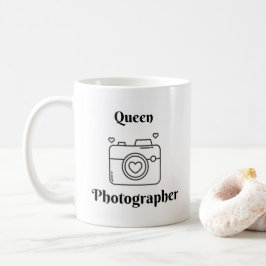 Königin Fotograf mit einer Kamera auf einem Kaffeetasse