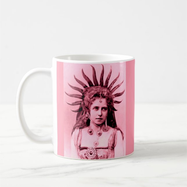 Königin Marie von Rumänien als der Sun-Königin - Kaffeetasse (Links)