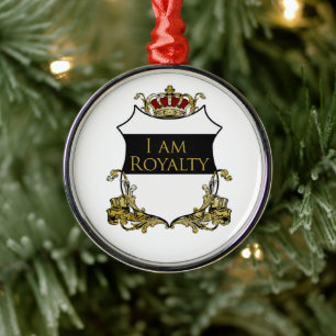 Königlicher Kronenschild Weißen Hintergrund Luxus Ornament Aus Metall