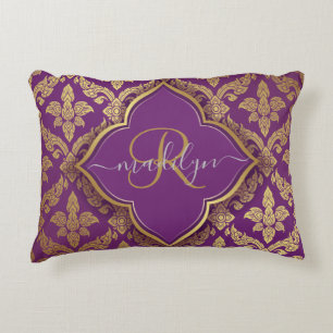 Königliches Lila Gold Damast Muster Fleur Monogram Dekokissen