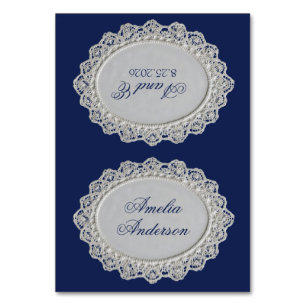 Königsblaue Häkeldeckchen Old Money Hochzeitsplatz Tischnummer