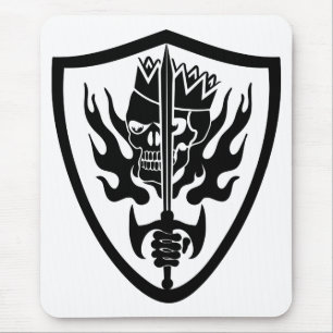 Königsschädel Flammender Schild Mousepad