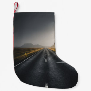 KONKRETE EISENBAHNSTRASSE KLEINER WEIHNACHTSSTRUMPF