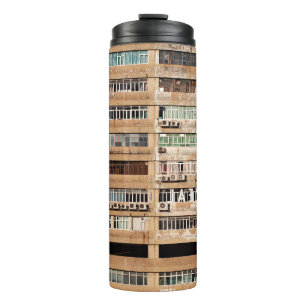 KONKRETES GEBÄUDE THERMOSBECHER