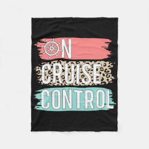 Kontrolle auf Kreuzfahrtschiff Sonniger Sommerferi Fleecedecke