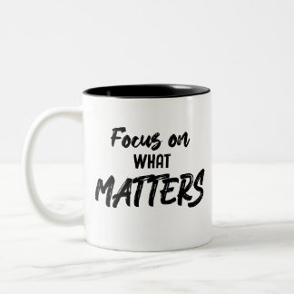 Konzentration auf Motivation Zweifarbige Tasse